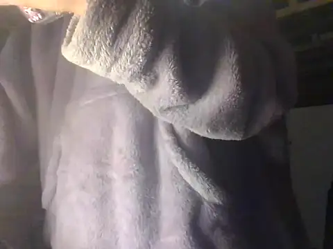 Snapshot of Wen_Vexxx chatting on 10-19-25, 01:28 Wen Vexxx online show from 10-19-25, 01:28