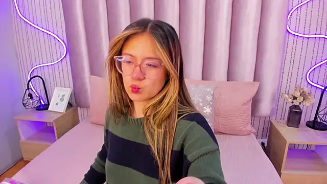 SamanthaPeachss online show from 11-12-25, 11:43