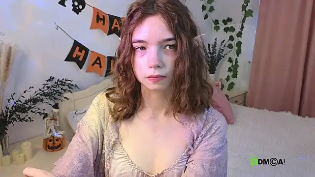 Evi Brook online show from 10-22-25, 01:33