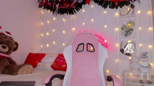 Nataly evans18 online show from 12-16-25, 06:29