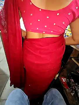 Snapshot of indianhotwife639 chatting on 09-10-25, 05:40 indianhotwife639 online show from 09-10-25, 05:40