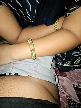 Snapshot of indianhotwife639 chatting on 11-21-25, 05:22 indianhotwife639 online show from 11-21-25, 05:22