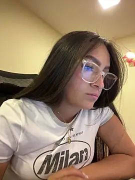 Alyha Cortes online show from 04-16-26, 09:50