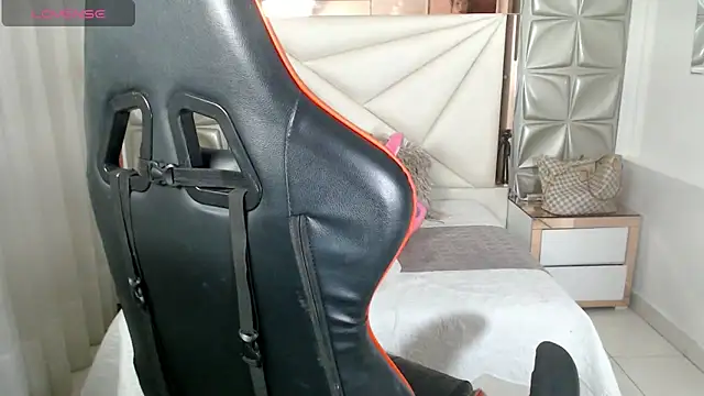 Snapshot of sara_slut21 chatting on 01-15-25, 10:46 sara slut21 online show from 01-15-25, 10:46