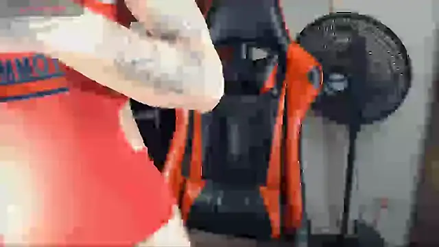 Snapshot of sara_slut21 chatting on 03-01-25, 12:28 sara slut21 online show from 03-01-25, 12:28