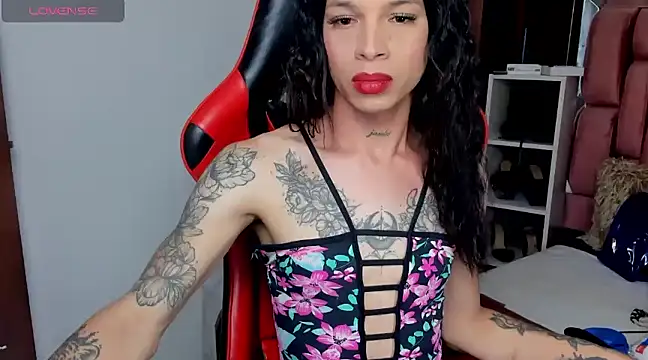 Snapshot of sara_slut21 chatting on 03-11-25, 05:49 sara slut21 online show from 03-11-25, 05:49