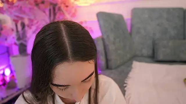 LoonaNyx online show from 10-11-25, 11:36