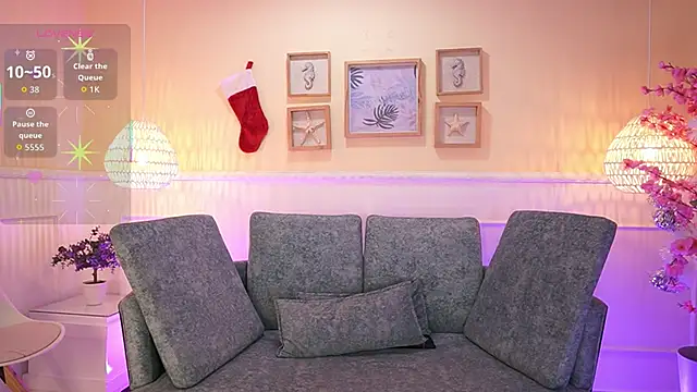 LoonaNyx online show from 11-28-25, 11:35