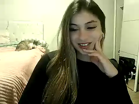 Snapshot of Becca_B chatting on 05-14-26, 09:43 Becca B online show from 05-14-26, 09:43