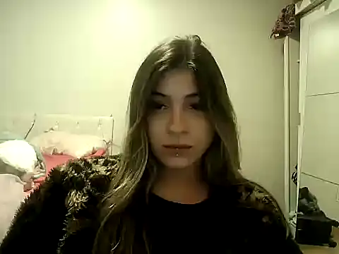 Snapshot of Becca_B chatting on 05-21-26, 10:17 Becca B online show from 05-21-26, 10:17