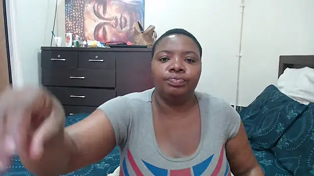 Snapshot of VoluptuousXX5 chatting on 03-02-26, 08:43 VoluptuousXX5 online show from 03-02-26, 08:43