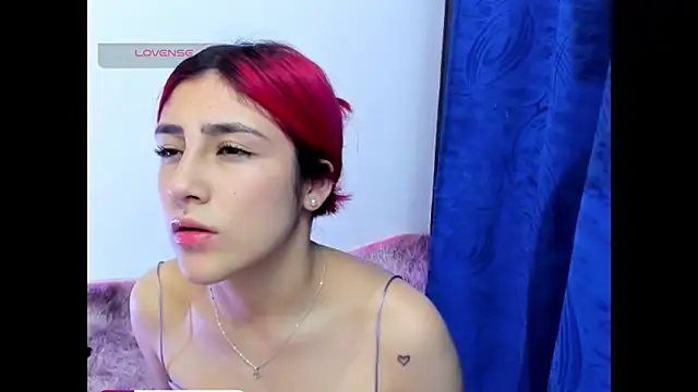 Snapshot of adahraa_younng chatting on 10-01-25, 10:16 adahraa younng online show from 10-01-25, 10:16