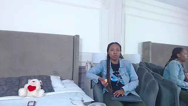 NatashaSilver online show from 10-21-25, 01:12