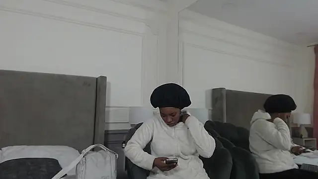 NatashaSilver online show from 11-20-25, 01:00