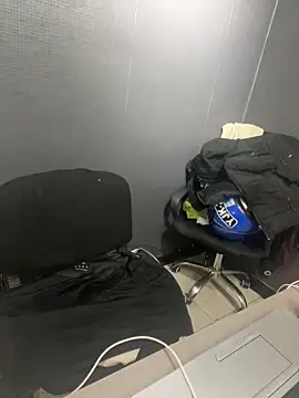 Emily Rivers  online show from 09-10-25, 01:44