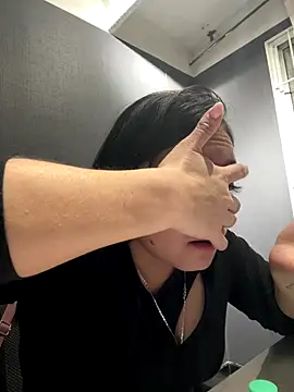 Emily Rivers  online show from 11-27-25, 12:29