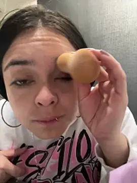 Emily Rivers  online show from 12-05-25, 12:25