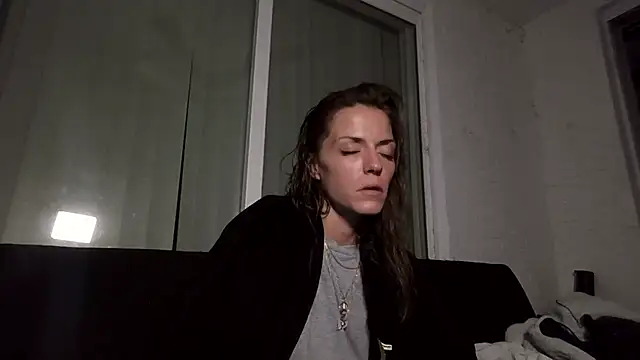 Snapshot of LaylaRainVIP chatting on 09-12-25, 08:25 LaylaRainVIP online show from 09-12-25, 08:25