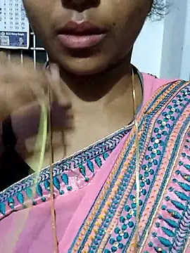 Snapshot of Varsha21 chatting on 09-20-25, 02:01 Varsha21 online show from 09-20-25, 02:01