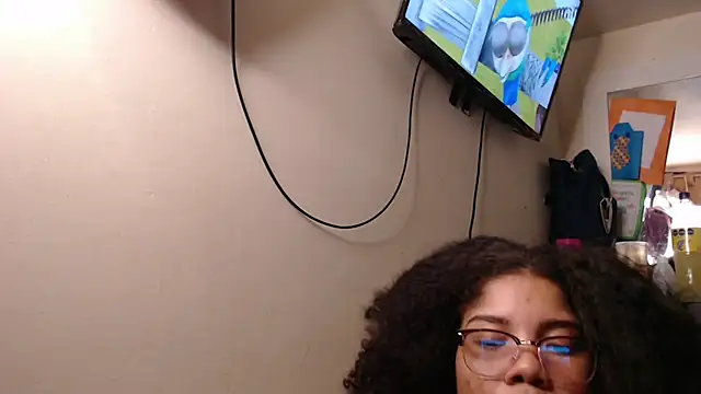 Snapshot of madelene chatting on 12-02-24, 04:31 madelene online show from 12-02-24, 04:31