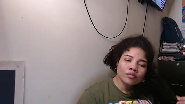 Snapshot of madelene chatting on 12-08-24, 09:52 madelene online show from 12-08-24, 09:52