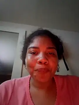 Snapshot of madelene chatting on 02-18-25, 04:37 madelene online show from 02-18-25, 04:37