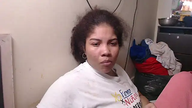 Snapshot of madelene chatting on 02-23-25, 05:23 madelene online show from 02-23-25, 05:23