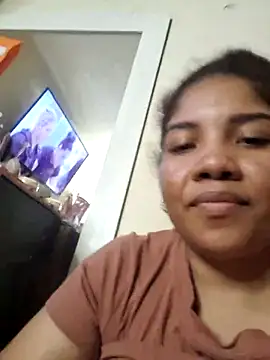 Snapshot of madelene chatting on 02-26-25, 01:53 madelene online show from 02-26-25, 01:53