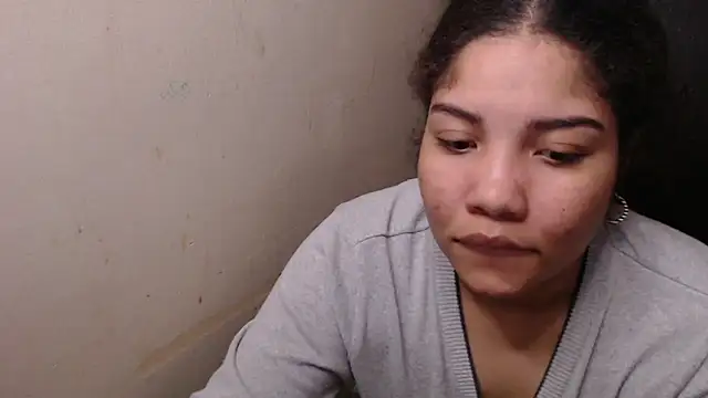 Snapshot of madelene chatting on 09-27-25, 03:00 madelene online show from 09-27-25, 03:00