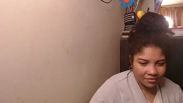 Snapshot of madelene chatting on 10-05-25, 03:49 madelene online show from 10-05-25, 03:49