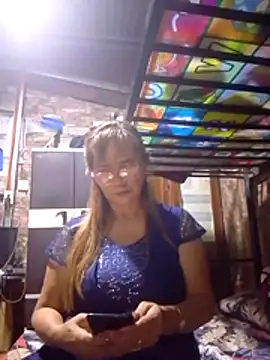 Snapshot of SexyHottMom chatting on 01-18-26, 12:42 SexyHottMom online show from 01-18-26, 12:42