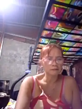 Snapshot of SexyHottMom chatting on 02-02-26, 02:43 SexyHottMom online show from 02-02-26, 02:43