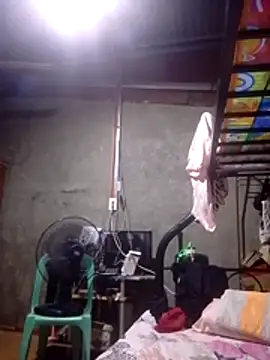 Snapshot of SexyHottMom chatting on 02-04-26, 12:11 SexyHottMom online show from 02-04-26, 12:11