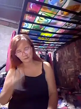 Snapshot of SexyHottMom chatting on 02-17-26, 11:11 SexyHottMom online show from 02-17-26, 11:11