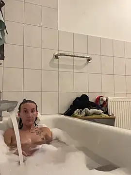 Snapshot of Emilia_Mausi chatting on 09-12-25, 07:58 Emilia Mausi online show from 09-12-25, 07:58