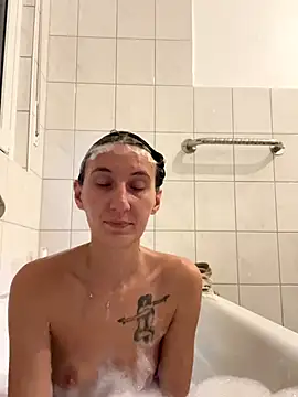 Snapshot of Emilia_Mausi chatting on 09-21-25, 06:53 Emilia Mausi online show from 09-21-25, 06:53