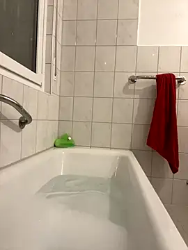 Snapshot of Emilia_Mausi chatting on 09-23-25, 06:00 Emilia Mausi online show from 09-23-25, 06:00