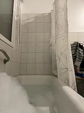 Emilia Mausi online show from 02-16-26, 08:05