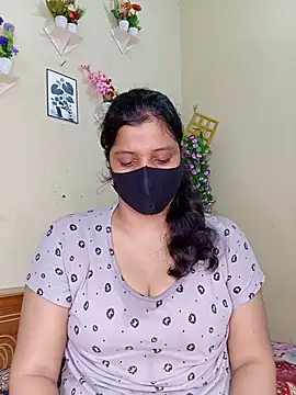 Snapshot of Rose-luckey chatting on 07-01-26, 02:07 Rose-luckey online show from 07-01-26, 02:07