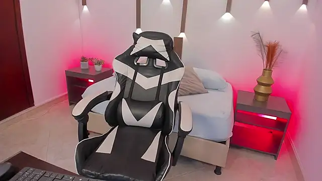 menny kiss online show from 11-26-25, 02:23