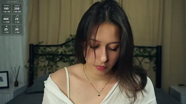 BeckyBurgh online show from 09-18-25, 05:37