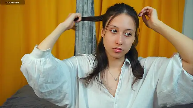 BeckyBurgh online show from 10-14-25, 06:31