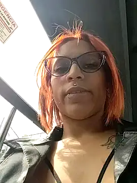 Snapshot of Zoe73_ chatting on 09-29-25, 06:46 Zoe73  online show from 09-29-25, 06:46