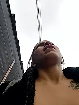 Snapshot of Zoe73_ chatting on 10-13-25, 04:51 Zoe73  online show from 10-13-25, 04:51