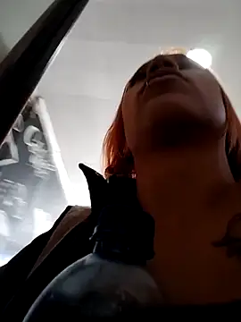 Snapshot of Zoe73_ chatting on 10-21-25, 03:35 Zoe73  online show from 10-21-25, 03:35