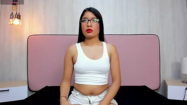 MelanyWayne  online show from 04-08-26, 06:30