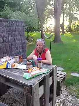 Feelineducentre online show from 09-19-25, 03:56