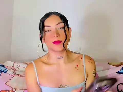 Snapshot of Megan_Gil_ chatting on 10-16-25, 01:45 Megan Gil online show from 10-16-25, 01:45