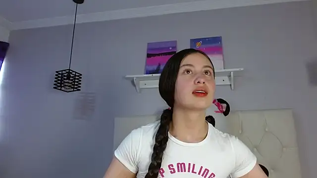 Zaaida  online show from 10-15-25, 02:39