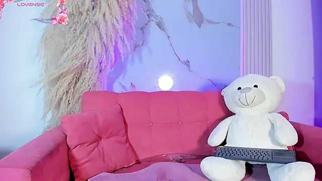 Snapshot of ivonyMiller chatting on 11-05-25, 08:53 ivonyMiller online show from 11-05-25, 08:53